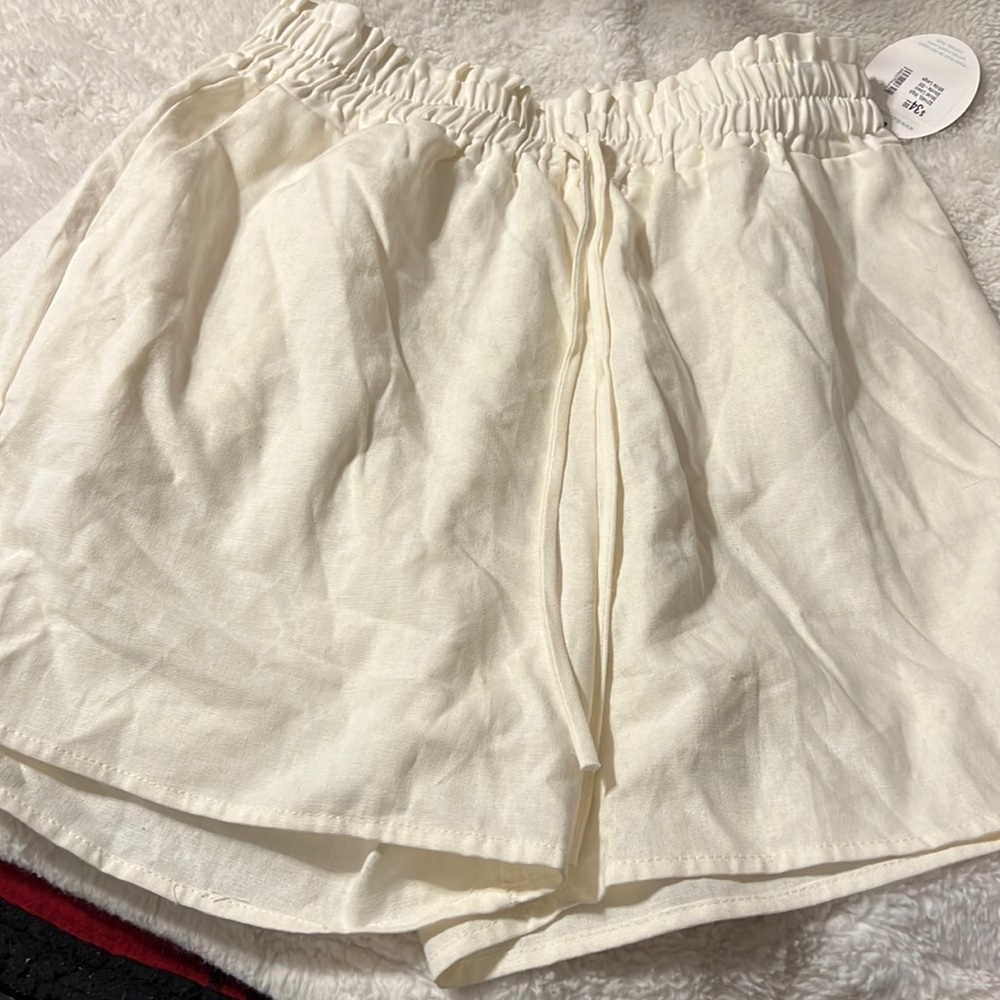 NWT off white shorts size large high waisted